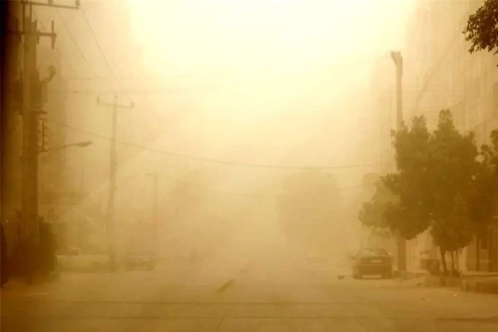 طوفان با سرعت 115 کیلومتر سیستان را در نوردید