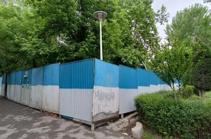 شهرداری تهران بالاخره پاسخ داد؛ چرا پارک لاله حصارکشی شده است؟