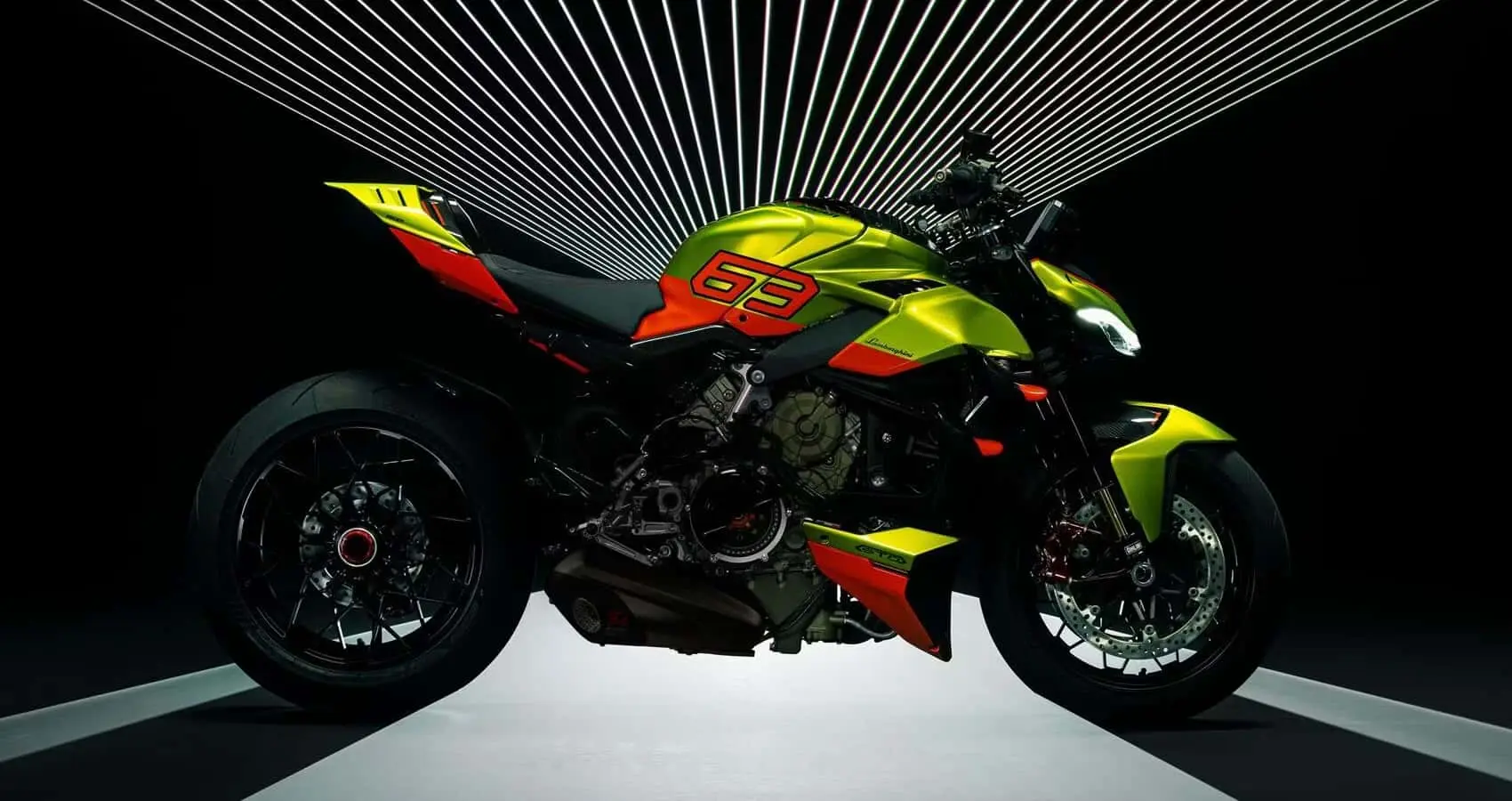 نگاهی به گران ترین موتورسیکلت های بازار جهانی + اینفوگرافیک_خبردار 41 دوکاتی استریت فایتر چهار سیلندر لامبورگینی