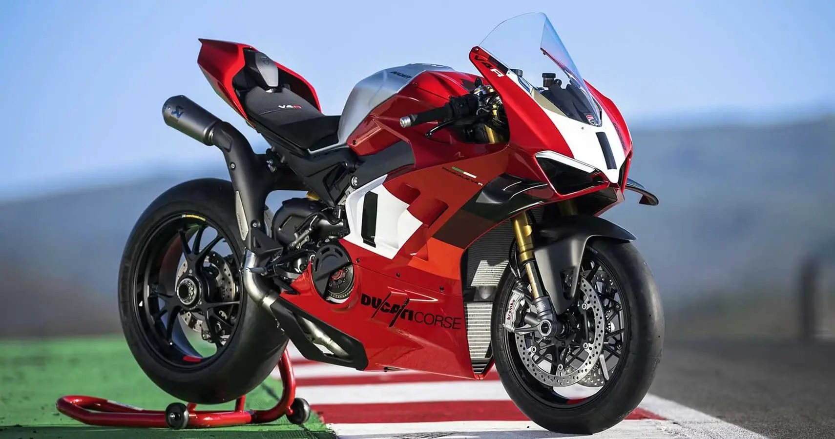 نگاهی به گران ترین موتورسیکلت های بازار جهانی + اینفوگرافیک_خبردار 44 دوکاتی پانیگیل چهار سیلندر آر