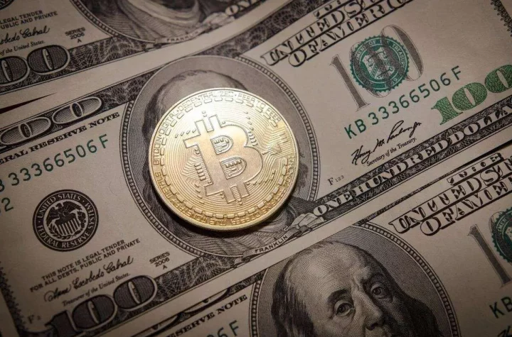 بیت کوین بالاتر از طلا و نقره / طلای دیجیتال با بالاترین عملکرد در میان دارایی‌های مالی سال ۲۰۲۴