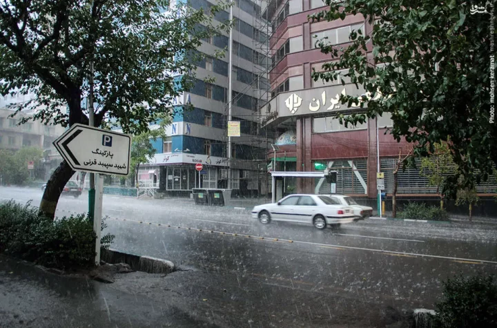 وضعیت هواشناسی امروز ۱۴ مهر ۱۴۰۳/ رگبار باران و رعد و برق در تهران و ۱۵ استان