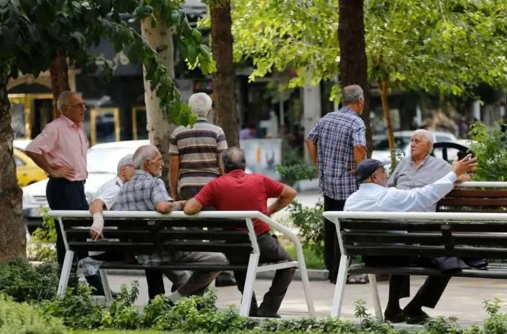 همسان سازی حقوق بازنشستگان چگونه اجرا می‌شود؟ + ویدئو