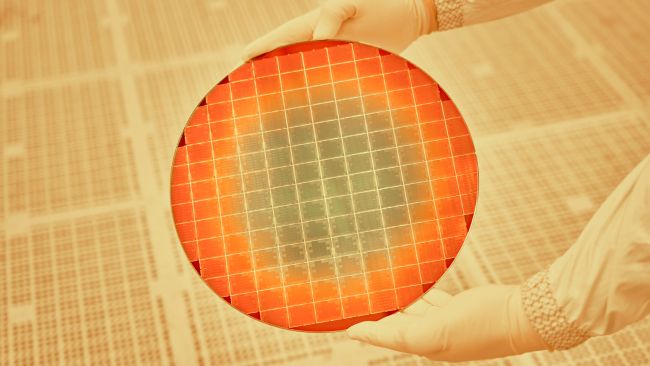 اینتل میلیاردها دلار از دولت آمریکا برای تقویت تولید تراشه دریافت می‌کند