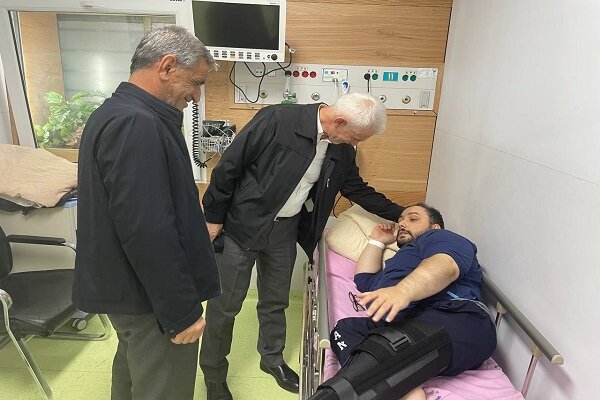 عیادت اسبقیان و نوروزی از رستمی و پدرش - خبرگزاری مهر | اخبار ایران و جهان