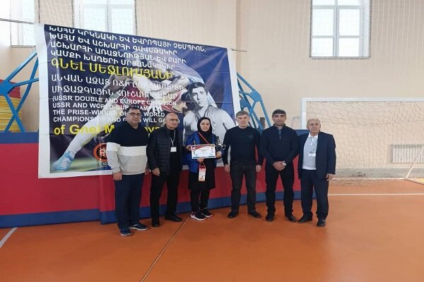 حضور داور زن کشتی ایران در رقابت‌های بانوان ارمنستان - خبرگزاری مهر | اخبار ایران و جهان