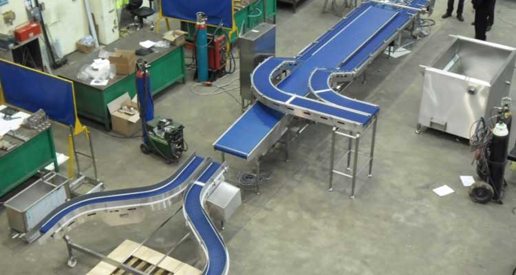 چگونه نوار نقاله مونتاژ می‌تواند بهره‌ وری در فرآیندهای تولید را افزایش دهد؟