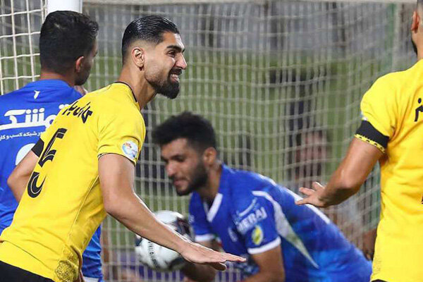 استقلال - سپاهان؛ دوئل دلنشین فرانسوی - آفریقایی در قلعه حسنخان - خبردار 5 استقلال - سپاهان؛ دوئل جذاب فرانسوی - آفریقایی در قلعه حسنخان