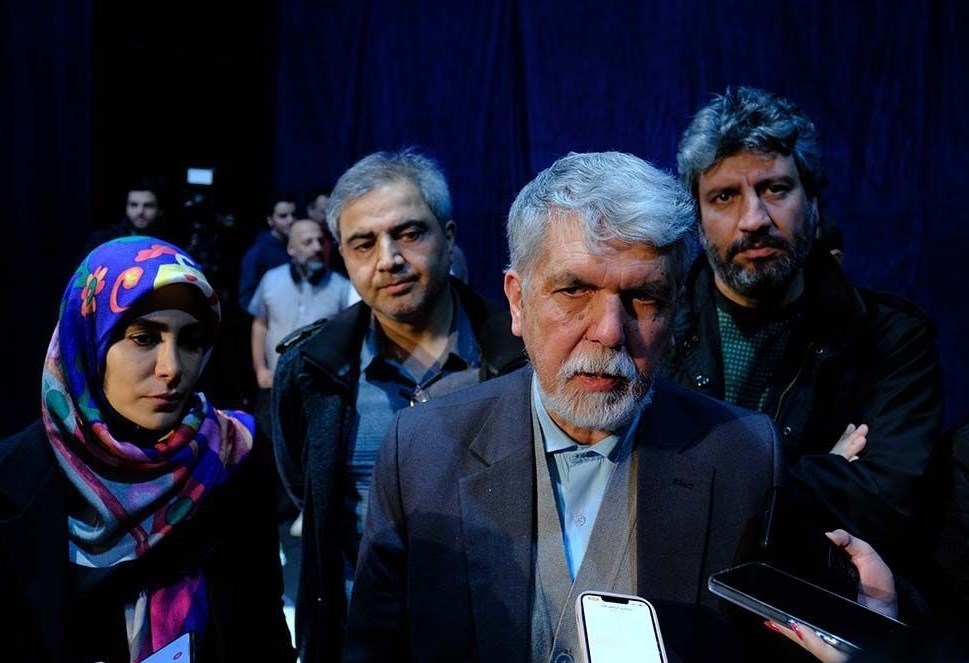 وزیر فرهنگ: تئاتر به دانش آموزان مطمعن به نفس می دهد_خبردار 5 جشنواره تئاتر فجر , وزیر فرهنگ و ارشاد اسلامی , سید عباس صالحی , تماشاخانه سنگلج ,