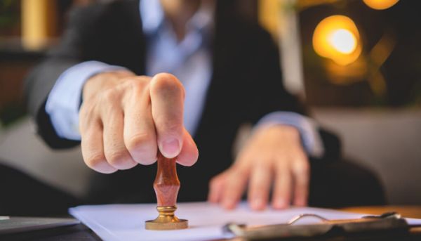 در تهران به کدام دارالترجمه رسمی مراجعه کنیم؟_خبردار 5 دارالترجمه رسمی