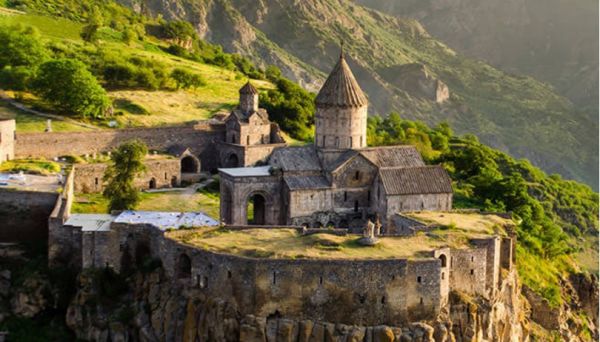 1738985986 583 برای اولین سفر خارجی کدام مقصد را انتخاب کنیم؟ خبردار