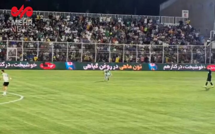 جیمی جامپ خردسال در بازی خیبر - پرسپولیس!