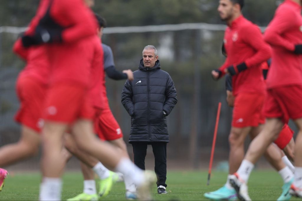 کارتال با درویش برای نقل و انتقالات پرسپولیس اتمام حجت کرد - خبرگزاری مهر | اخبار ایران و جهان