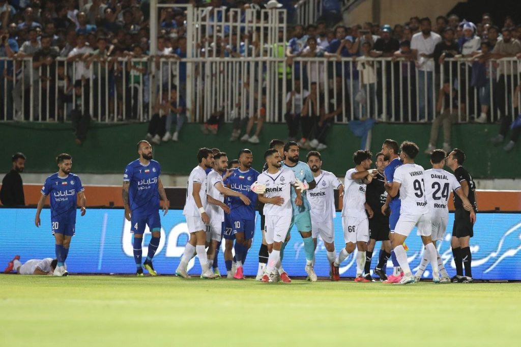 تساوی استقلال و ملوان در ۹۰ دقیقه؛ کار به وقت های اضافه کشیده شد