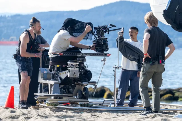 پیکسل ۱۰ گوگل در صحنه فیلمبرداری تبلیغاتی شکار شد!