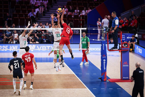 نظری‌افشار: والیبال به حمایت نیاز دارد؛ نقد ناعادلانه به پیاتزا نشد