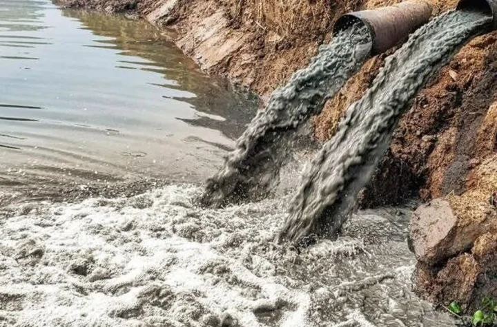 آلودگی منابع آبی به فاضلاب