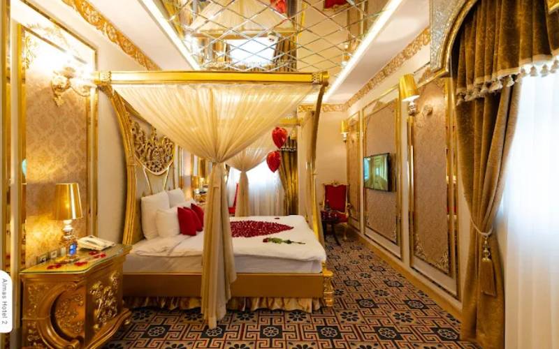 آشنایی با بهترین هتل های مشهد برای سفرهای تابستانی 1404