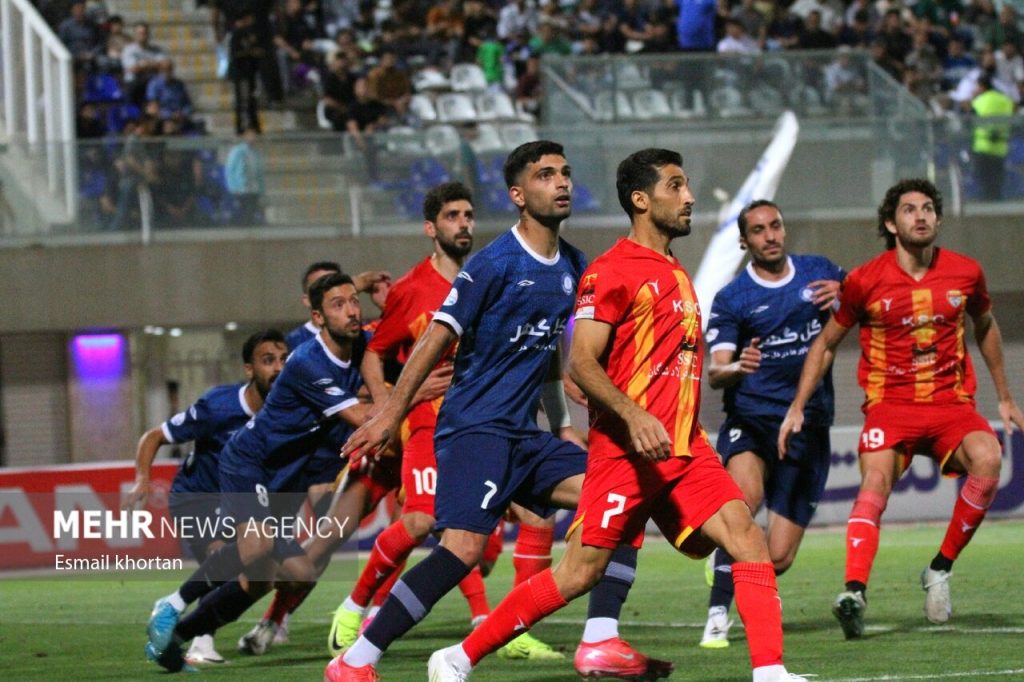 توضیح بازیکن گل گهر در مورد درگیری اش با کاپیتان پرسپولیس - خبرگزاری مهر | اخبار ایران و جهان