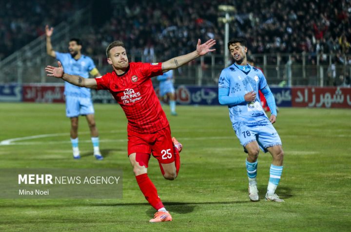 لیگ برتر فوتبال - تراکتور و چادرملو اردکان