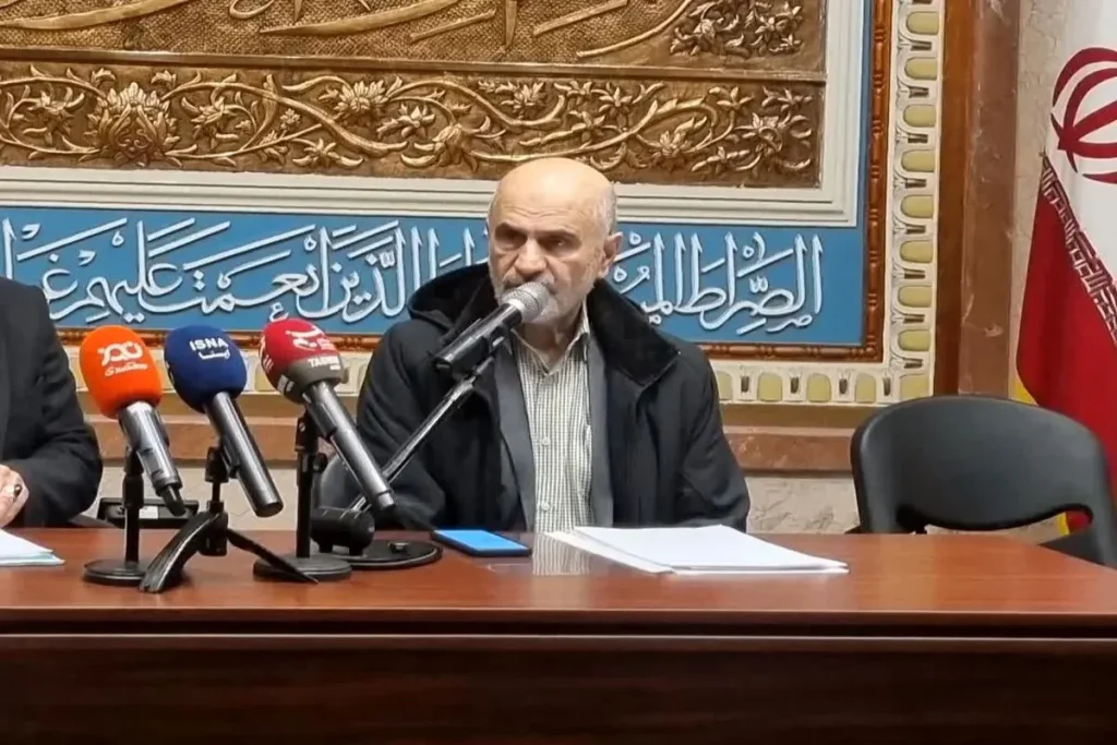 فرشاد مومنی: ۷۰ درصد ایرانیان نیازمند حمایت معیشتی هستند