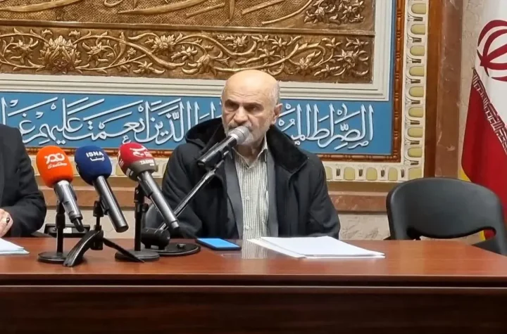 فرشاد مومنی: ۷۰ درصد ایرانیان نیازمند حمایت معیشتی هستند