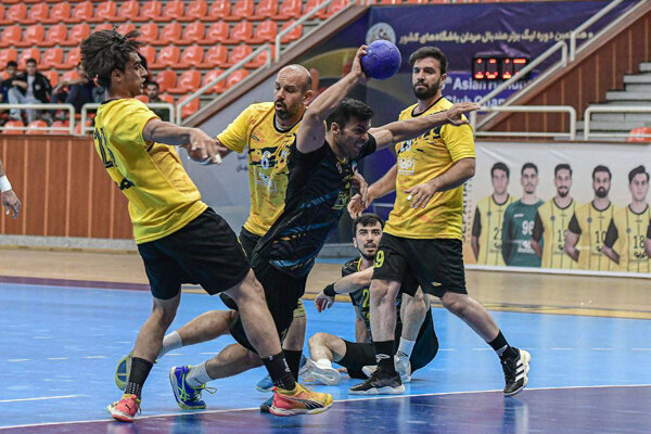 شروع مرحله دوم با شهرآورد اصفهان/ بالانشین در انتظار لغزش رقبا - خبرگزاری مهر | اخبار ایران و جهان